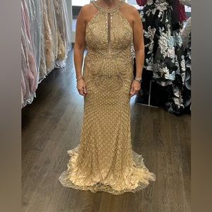 Stunning brand new beaded evening gown. Size 12, Jovani. Small train! Slimming